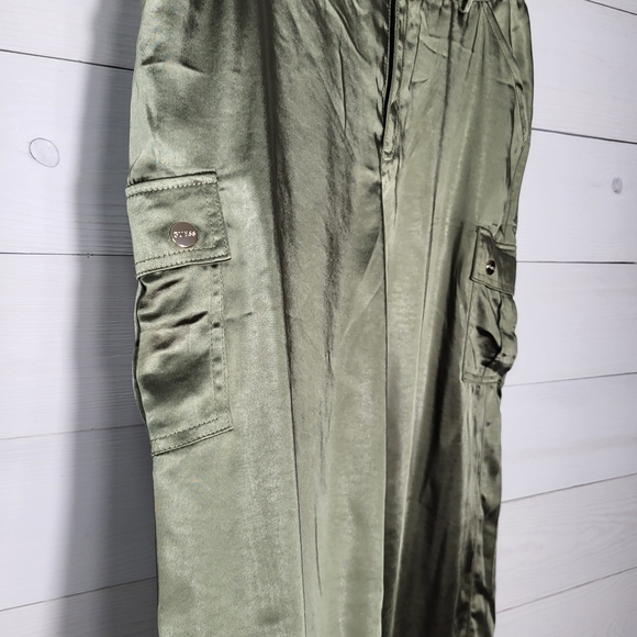 NWT Guess Cargo Satin Pants Olive Green Wide Leg. - Picture 2 of 8